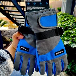 Brand New Hurley Snow Gloves Unisex Size Small/Medium